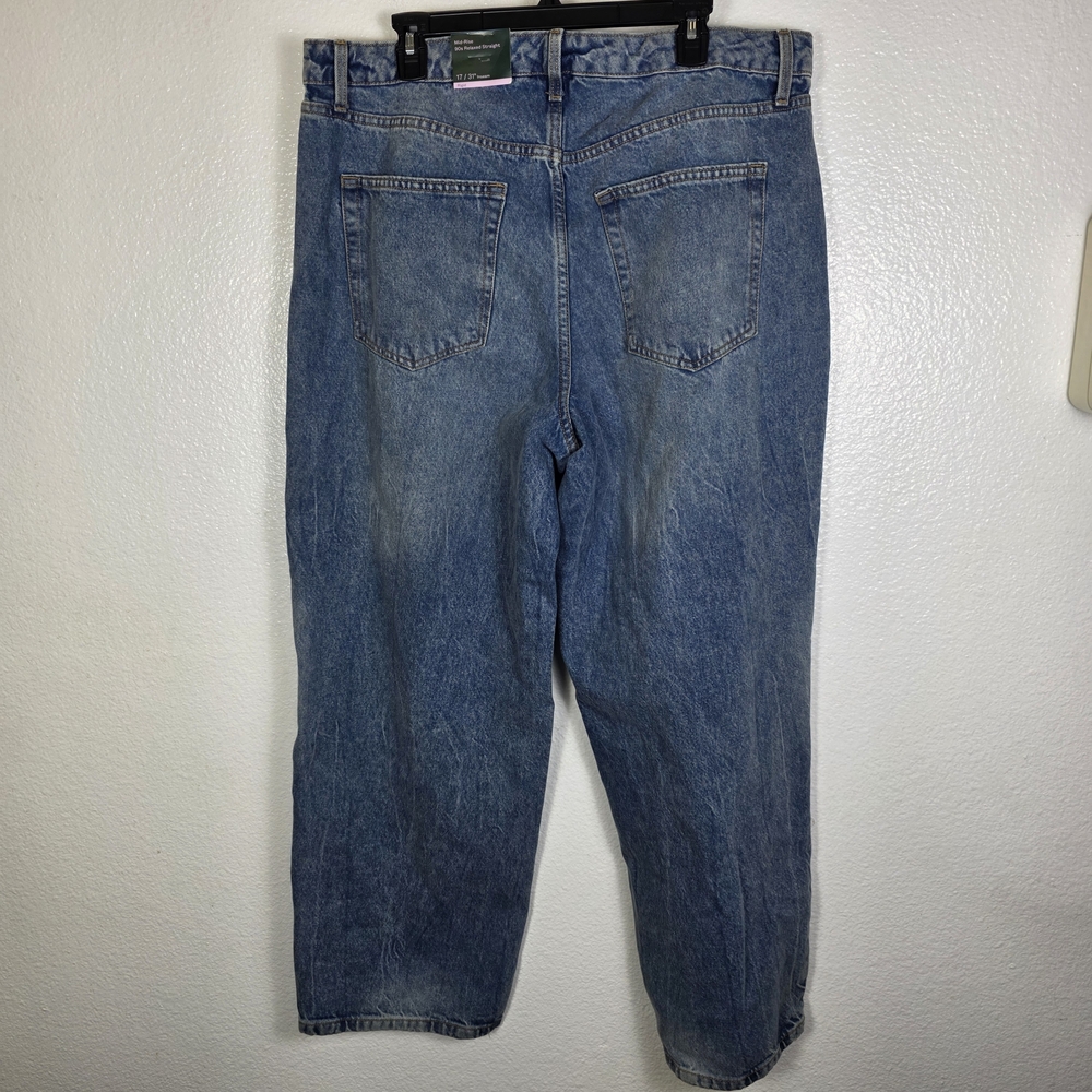 Wild Fable Women's Rigid Mid-Rise Relaxed Straight Dad Jeans Medium Wash Size 17 - Picture 2 of 9